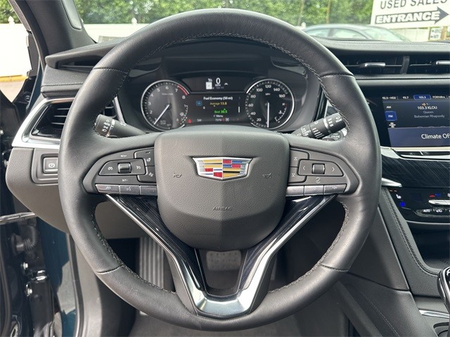 Cadillac XT6 Vehicle Full-screen Gallery Image 14