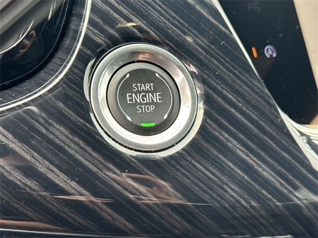 Cadillac XT6 Vehicle Full-screen Gallery Image 21