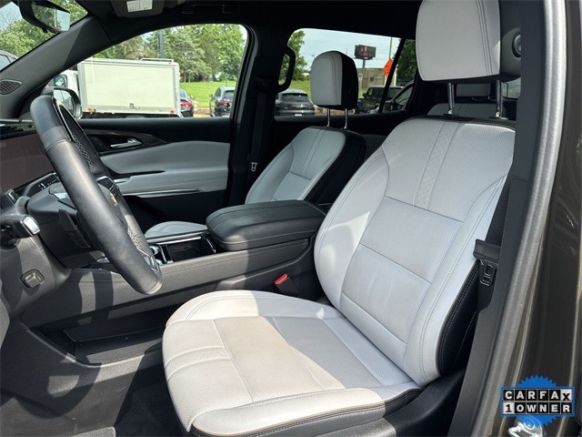 Chevrolet Traverse Vehicle Full-screen Gallery Image 23
