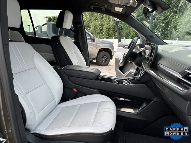 Chevrolet Traverse Vehicle Full-screen Gallery Image 32