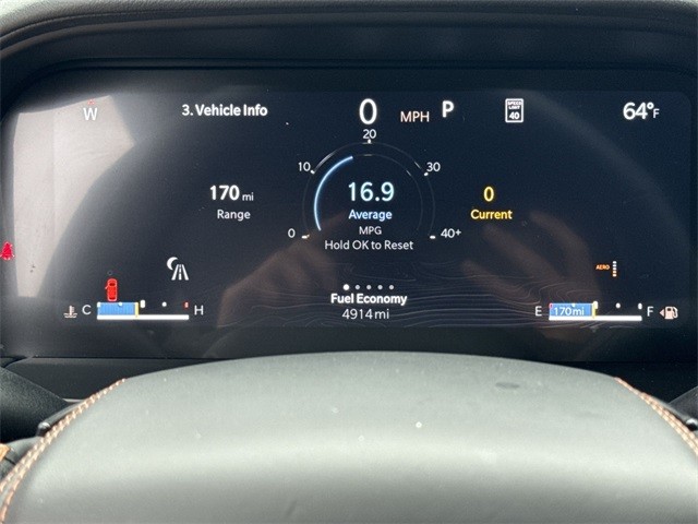 Jeep Grand Cherokee L Vehicle Full-screen Gallery Image 15