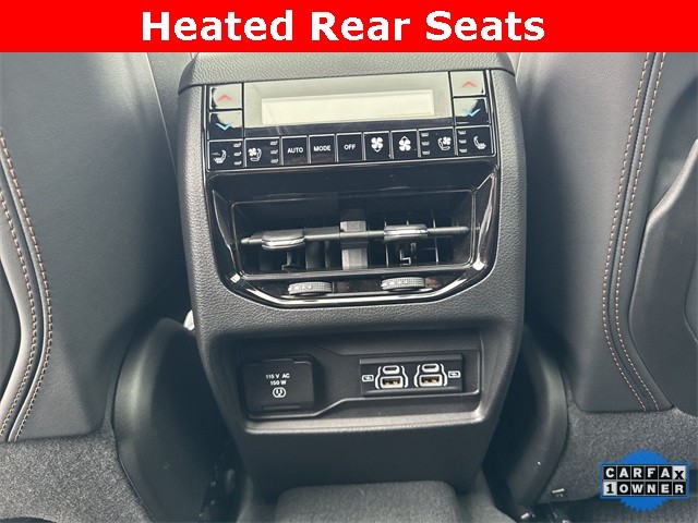 Jeep Grand Cherokee L Vehicle Full-screen Gallery Image 26