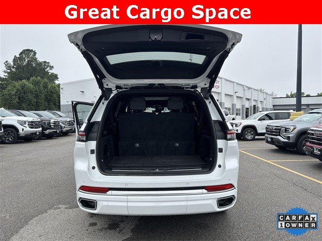 Jeep Grand Cherokee L Vehicle Full-screen Gallery Image 31