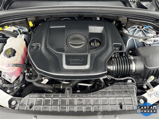 Jeep Grand Cherokee L Vehicle Full-screen Gallery Image 35