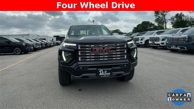 GMC Canyon Vehicle Full-screen Gallery Image 03
