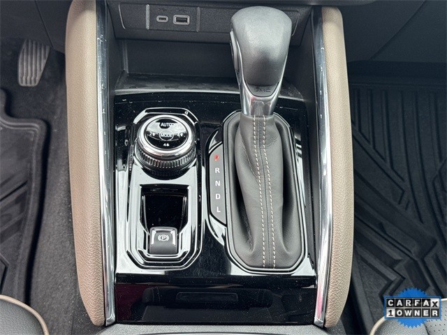 GMC Canyon Vehicle Full-screen Gallery Image 20