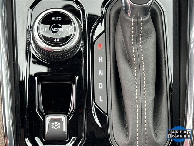 GMC Canyon Vehicle Full-screen Gallery Image 38
