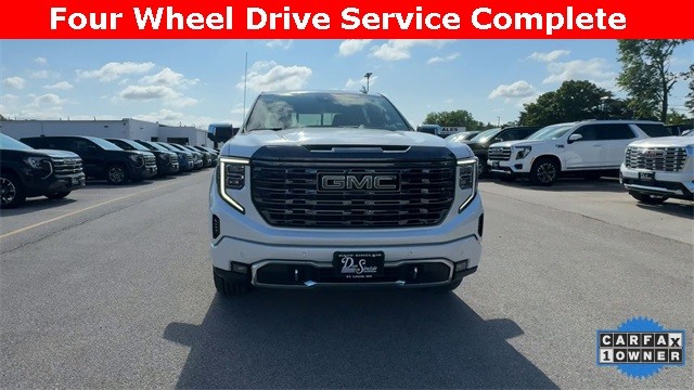 GMC Sierra 1500 Vehicle Full-screen Gallery Image 03