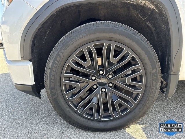 GMC Sierra 1500 Vehicle Full-screen Gallery Image 38