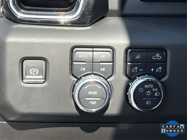 GMC Sierra 1500 Vehicle Full-screen Gallery Image 40