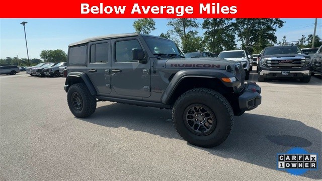 Jeep Wrangler Vehicle Full-screen Gallery Image 02