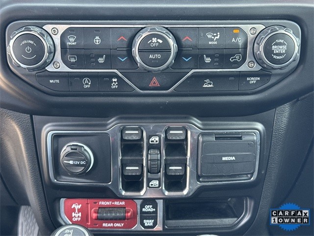 Jeep Wrangler Vehicle Full-screen Gallery Image 22