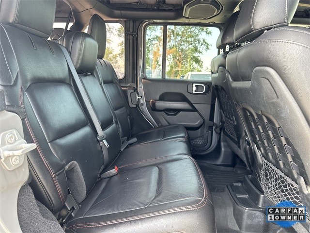 Jeep Wrangler Vehicle Full-screen Gallery Image 30