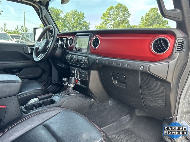 Jeep Wrangler Vehicle Full-screen Gallery Image 32