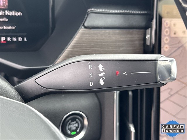 GMC Acadia Vehicle Full-screen Gallery Image 21