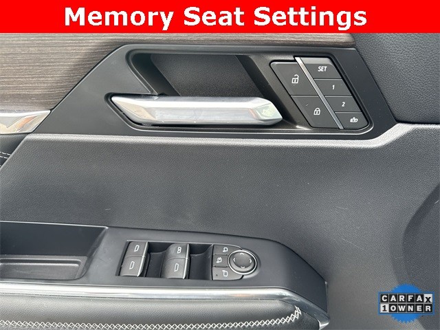 GMC Acadia Vehicle Full-screen Gallery Image 28