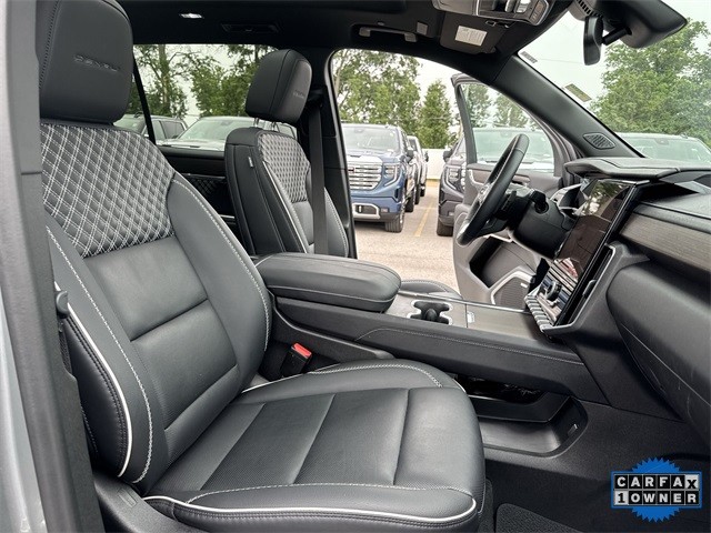 GMC Acadia Vehicle Full-screen Gallery Image 33