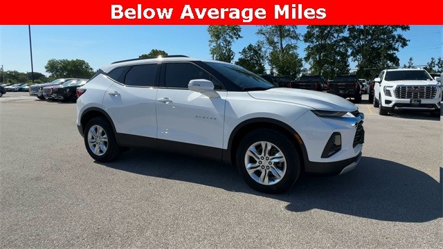 Chevrolet Blazer Vehicle Full-screen Gallery Image 02