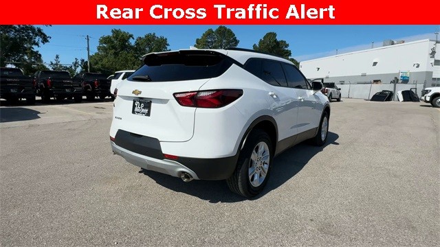 Chevrolet Blazer Vehicle Full-screen Gallery Image 10
