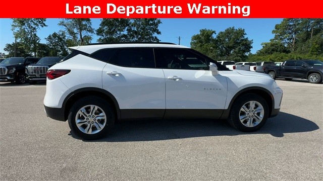 Chevrolet Blazer Vehicle Full-screen Gallery Image 11