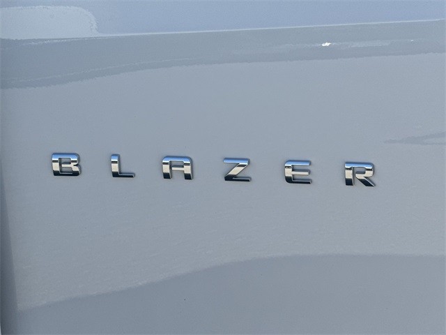Chevrolet Blazer Vehicle Full-screen Gallery Image 34