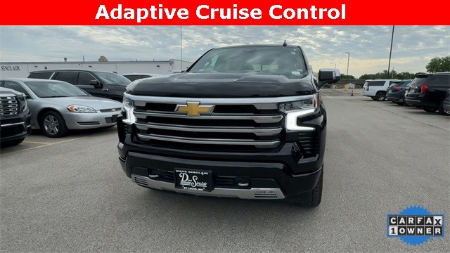 Chevrolet Silverado 1500 Vehicle Full-screen Gallery Image 03