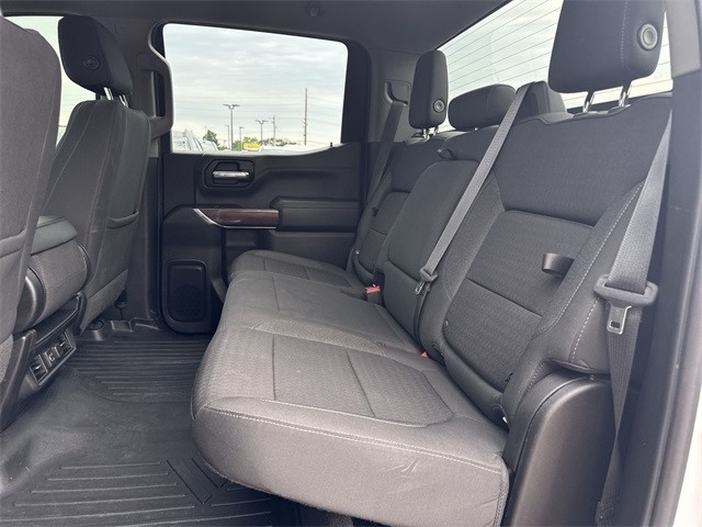 Chevrolet Silverado 1500 Vehicle Full-screen Gallery Image 27