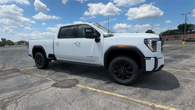 GMC Sierra 2500HD Vehicle Full-screen Gallery Image 02