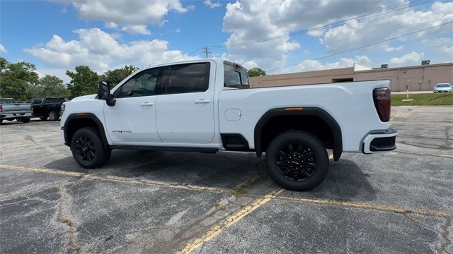 GMC Sierra 2500HD Vehicle Full-screen Gallery Image 06