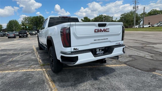 GMC Sierra 2500HD Vehicle Full-screen Gallery Image 07