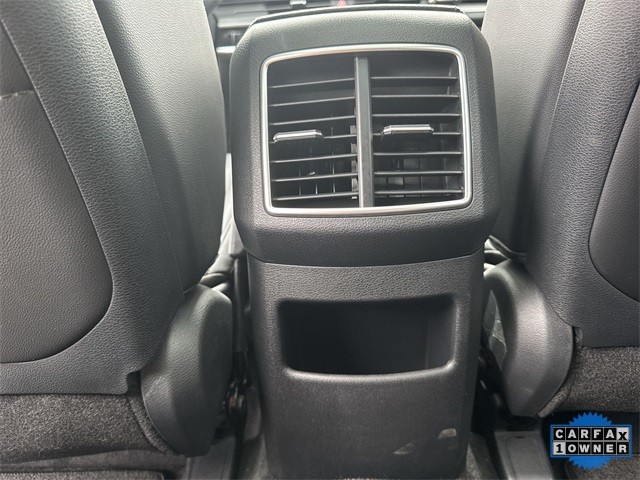 Kia Sportage Hybrid Vehicle Full-screen Gallery Image 26