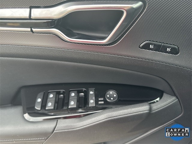 Kia Sportage Hybrid Vehicle Full-screen Gallery Image 28