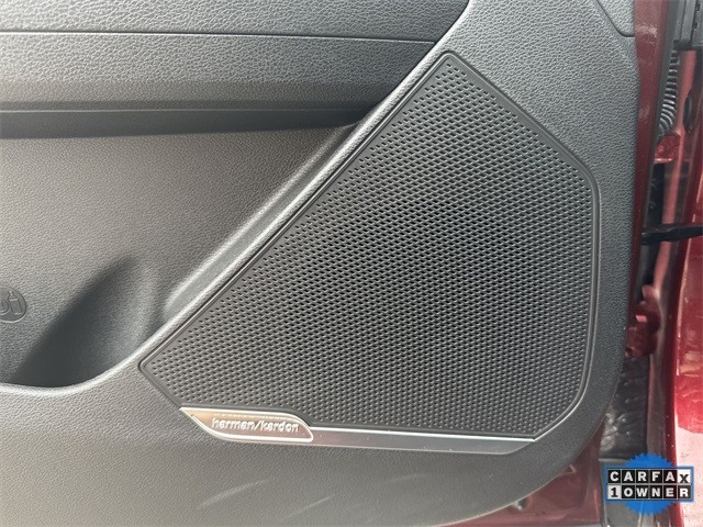 Kia Sportage Hybrid Vehicle Full-screen Gallery Image 29