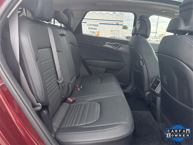 Kia Sportage Hybrid Vehicle Full-screen Gallery Image 32