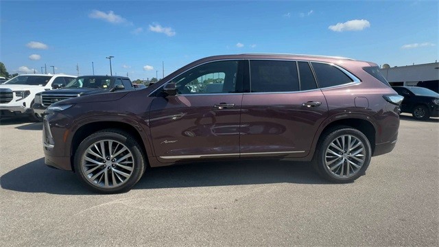Buick Enclave Vehicle Full-screen Gallery Image 05