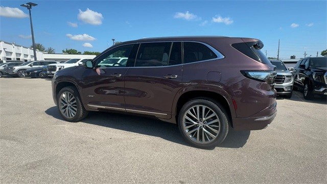 Buick Enclave Vehicle Full-screen Gallery Image 06
