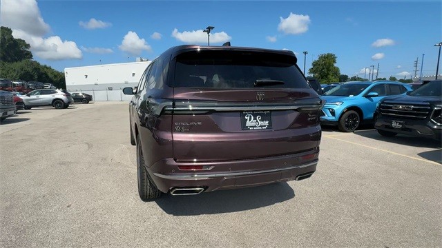 Buick Enclave Vehicle Full-screen Gallery Image 07