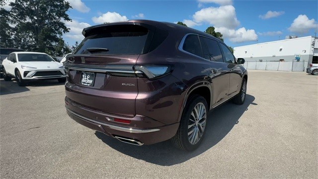 Buick Enclave Vehicle Full-screen Gallery Image 08