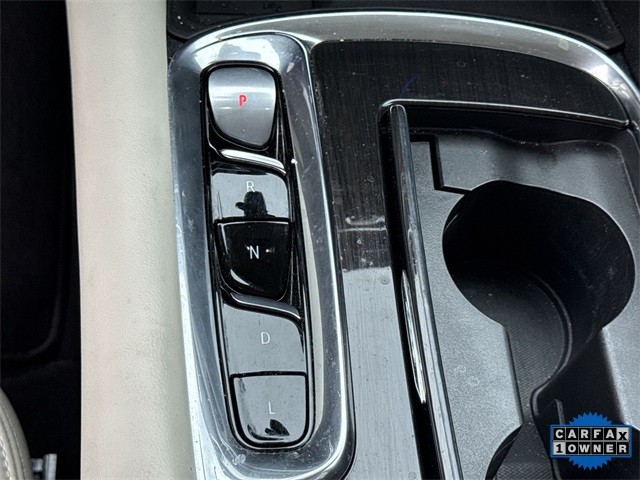 Buick Enclave Vehicle Full-screen Gallery Image 19