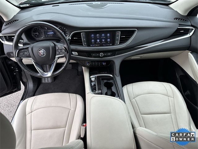 Buick Enclave Vehicle Full-screen Gallery Image 23