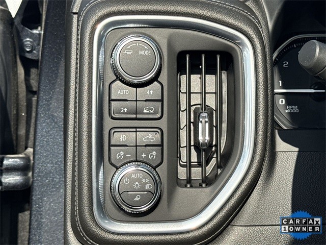 GMC Sierra 1500 Limited Vehicle Full-screen Gallery Image 37