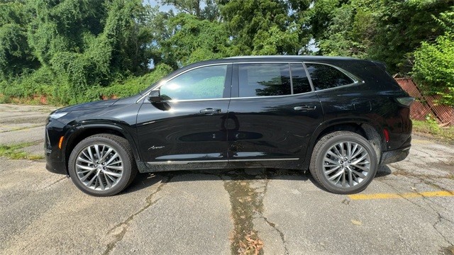 Buick Enclave Vehicle Full-screen Gallery Image 05
