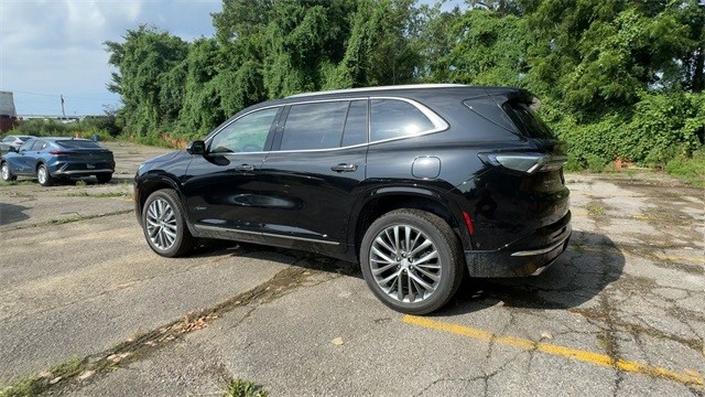 Buick Enclave Vehicle Full-screen Gallery Image 06