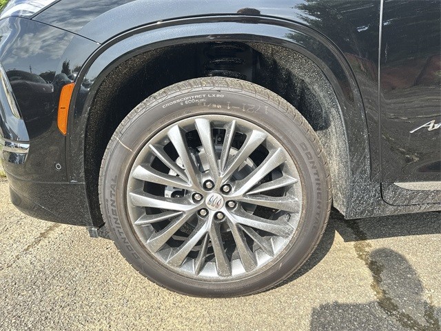 Buick Enclave Vehicle Full-screen Gallery Image 10
