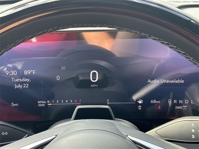 Buick Enclave Vehicle Full-screen Gallery Image 15