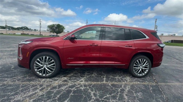 Buick Enclave Vehicle Full-screen Gallery Image 05