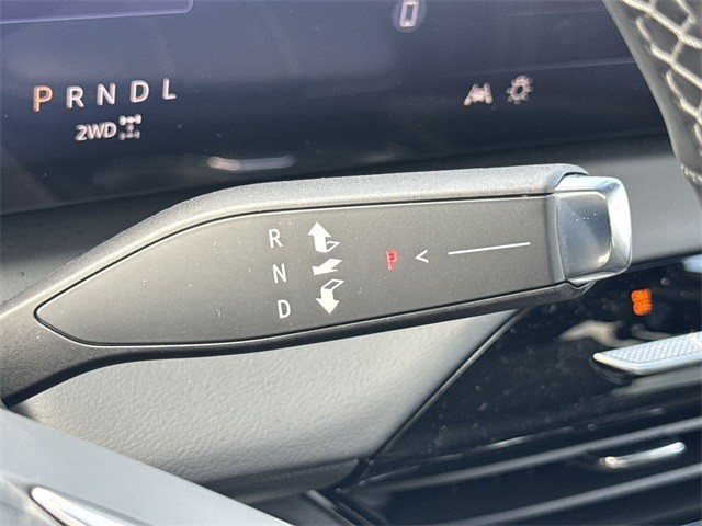 Buick Enclave Vehicle Full-screen Gallery Image 20