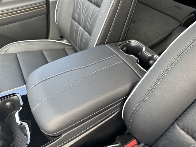 Buick Enclave Vehicle Full-screen Gallery Image 21