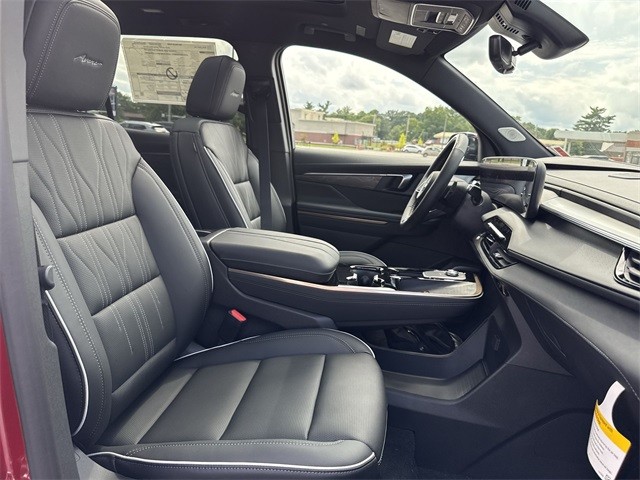 Buick Enclave Vehicle Full-screen Gallery Image 26