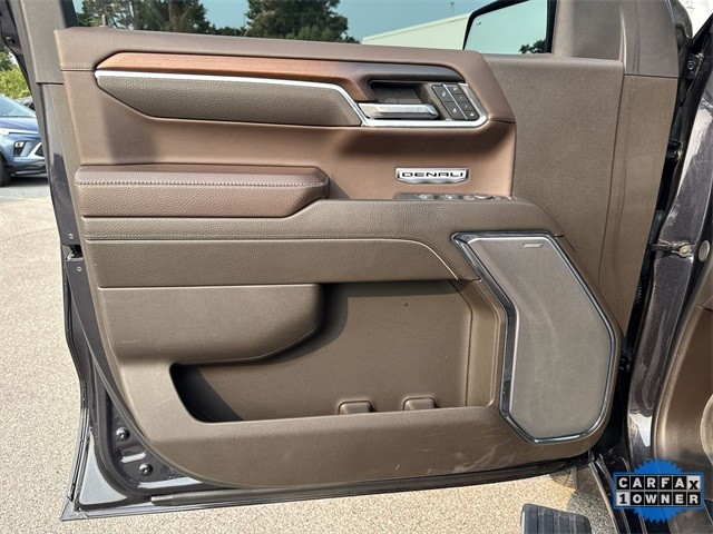 GMC Sierra 1500 Vehicle Full-screen Gallery Image 26